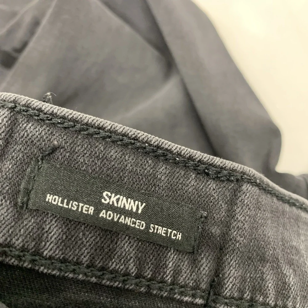 Hollister  Skinny Jeans Men  Advanced Stretch Black Fade‎ Distressed Fit 30x30